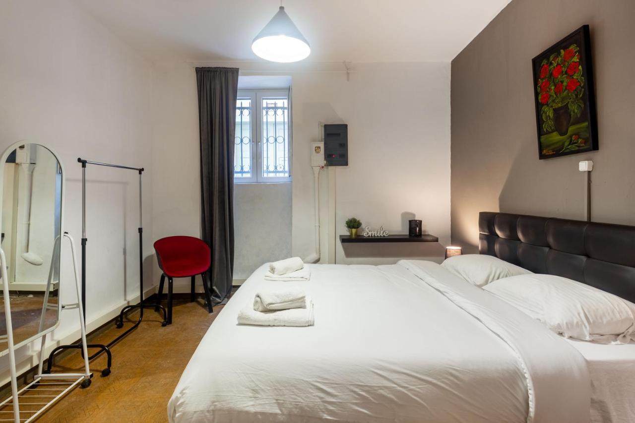 Charming Apartment In The Heart Of Plaka Атина Екстериор снимка